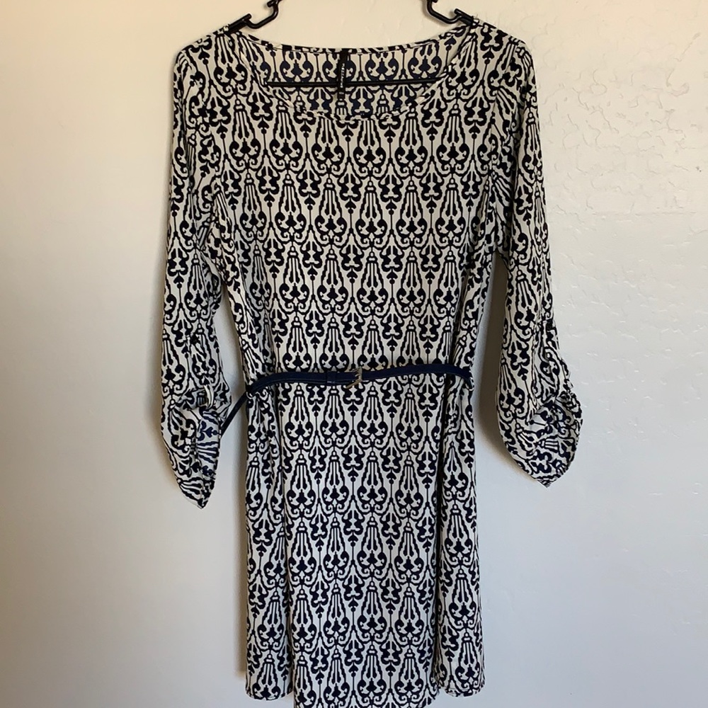 Mezzanine Pattern Dress with Belt Size Medium